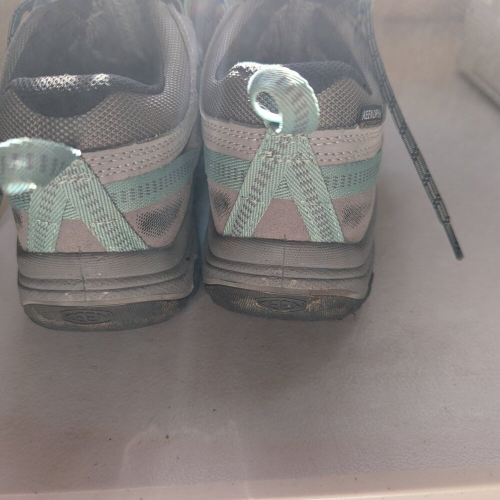 Keen hiking boots - Picture 3 of 5